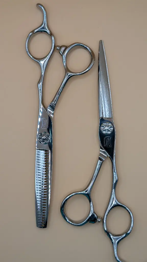 SET TIJERAS PLATEADAS WAHL 6¨