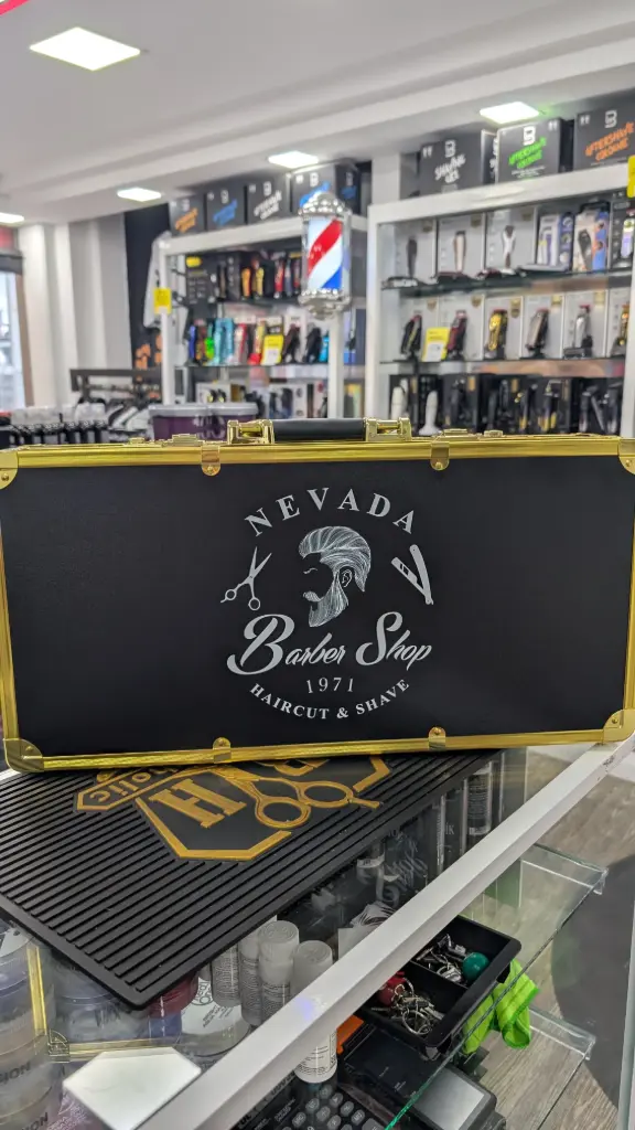 MALETA BARBERIA BARBERSHOP DORADA