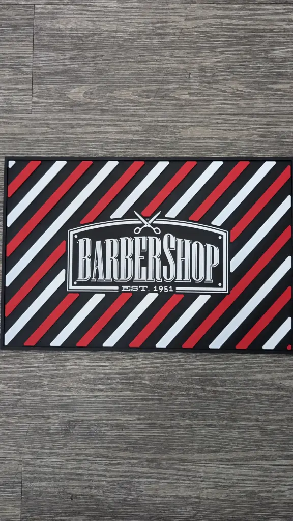 [MY-004] ALFOMBRA TAPETE BARBERSHOP ROJO
