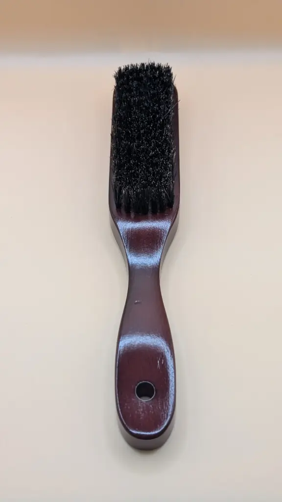 CEPILLO CERDAS OSCURO MYTH 037