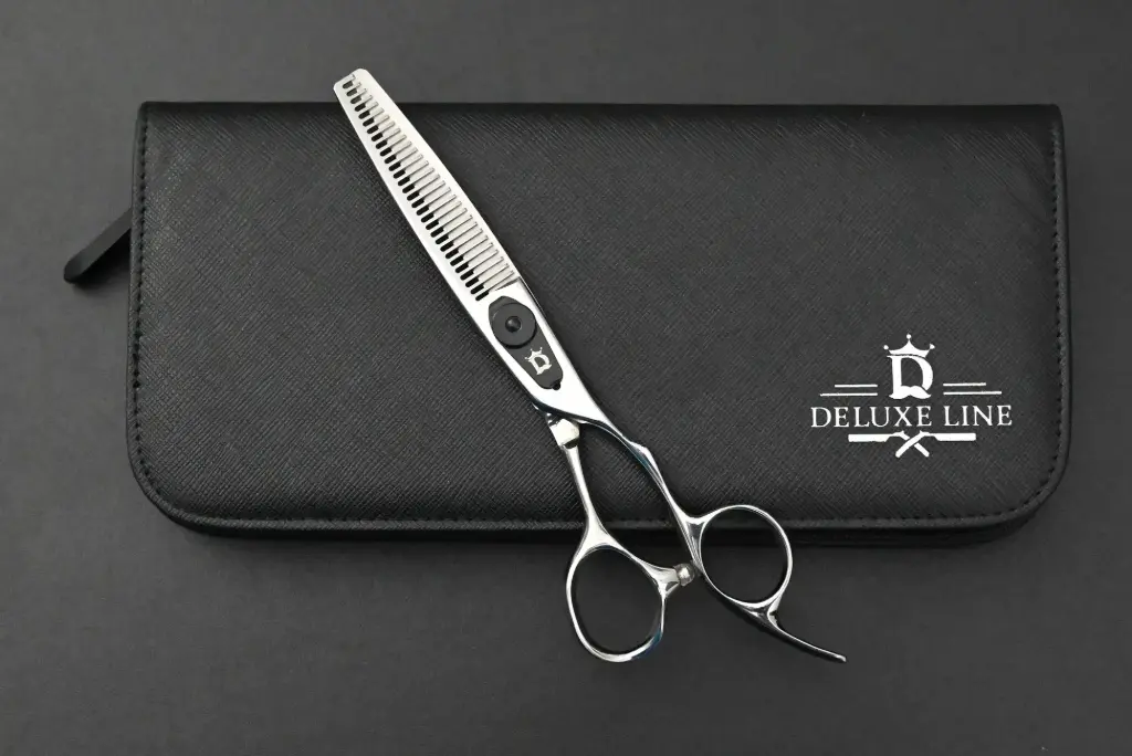 DELUXE LINE TIJERA ENTRESACAR E2 6"