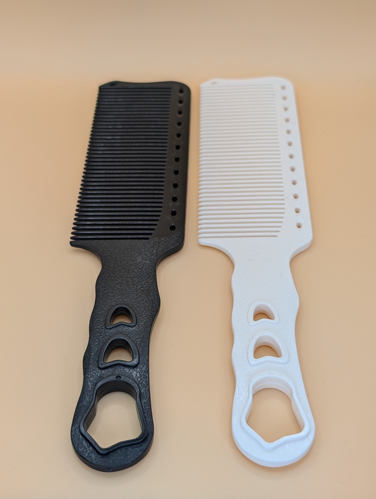 PEINE CARBON HUECO MANGO